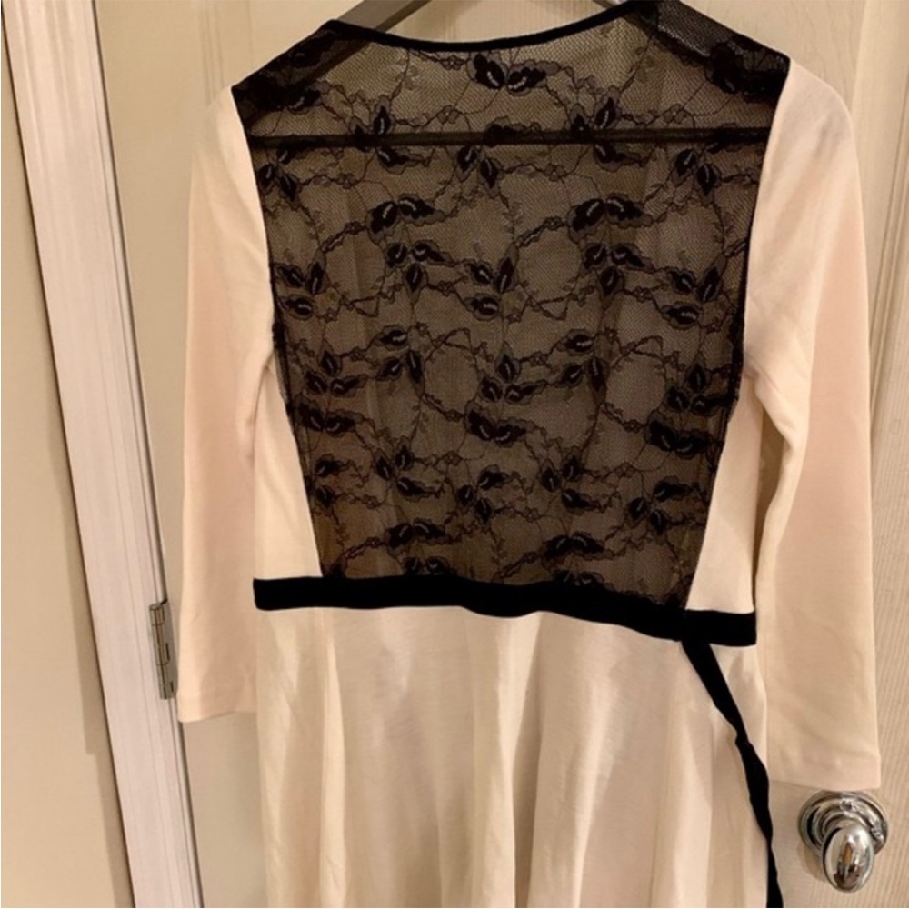 Diane von Furstenbeng Kendall Jenner Seduction Wrap dress - Picture 7 of 14